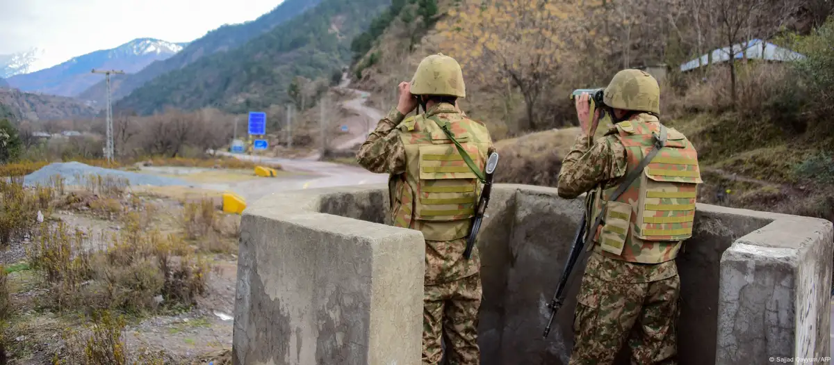 Pakistan and India Agree to Troop Pullback Along Border by May 30