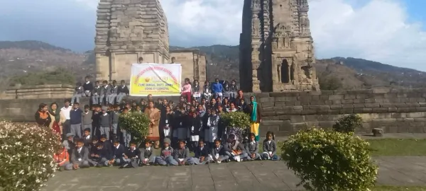 PM Shri Govt. Girls Middle School Jindrah Students Embark on a Historical Field Visit to Krimichi, Udhampur
